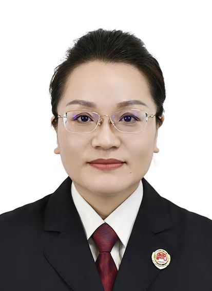 副组长：2张丽华（党组成员、副检察长）.jpg